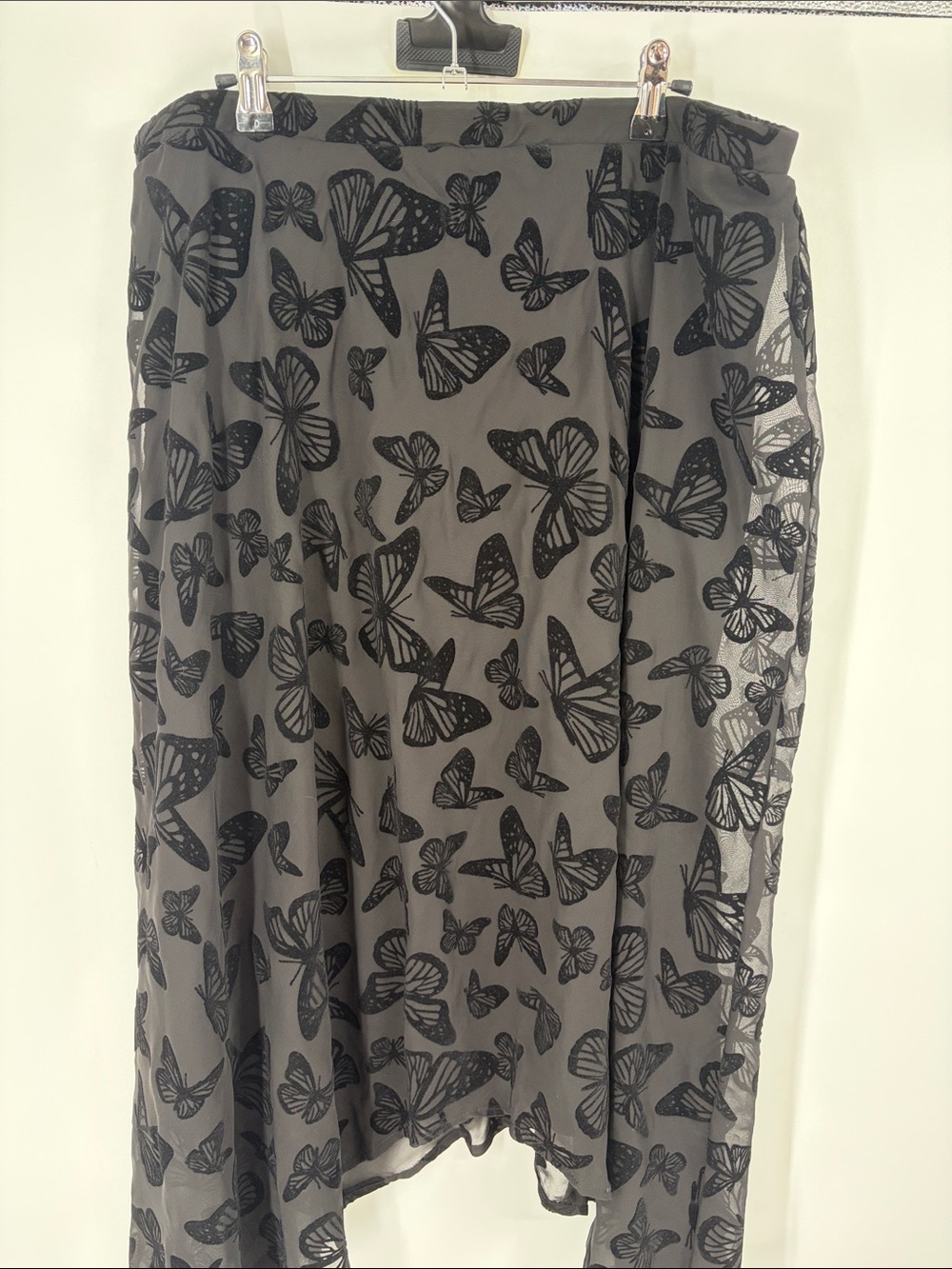 Hot Topic Cosmic Aura Black Butterfly Chiffon Hanky Skirt Size 1X - Picture 5 of 10